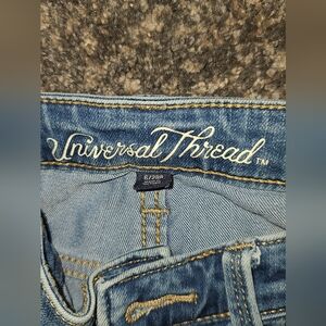 Size 6 universal thread jeans 28r